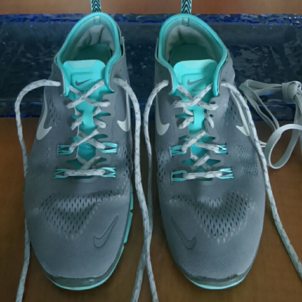 {Nike} FREE TR FIT 4